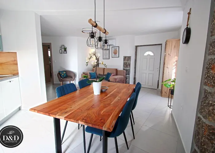 דירה D&d אופטיה